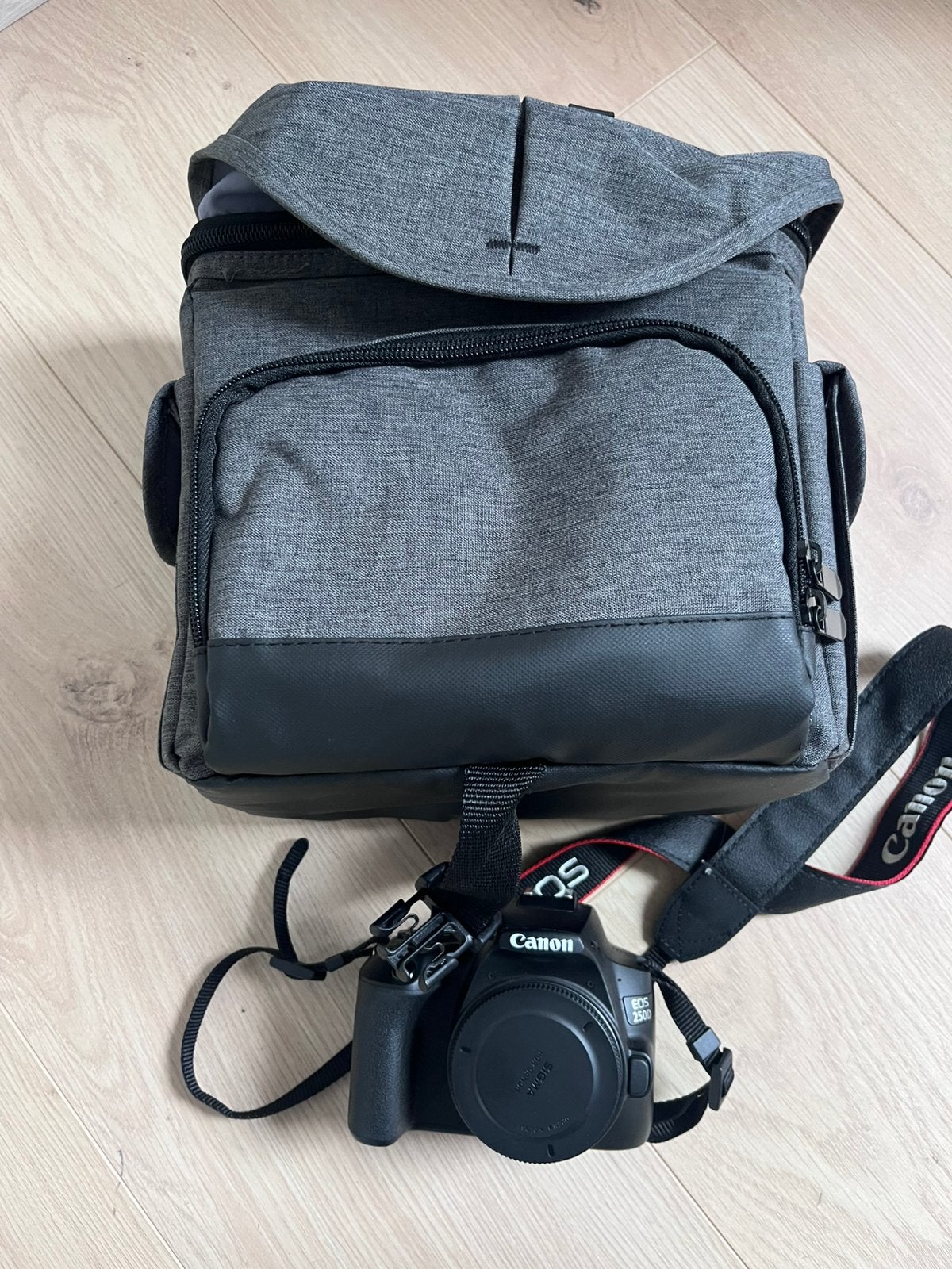 Canon 250D Reflexcamera, Audio, Tv en Foto, Foto | Cameratassen, Ophalen, Zo goed als nieuw, Canon