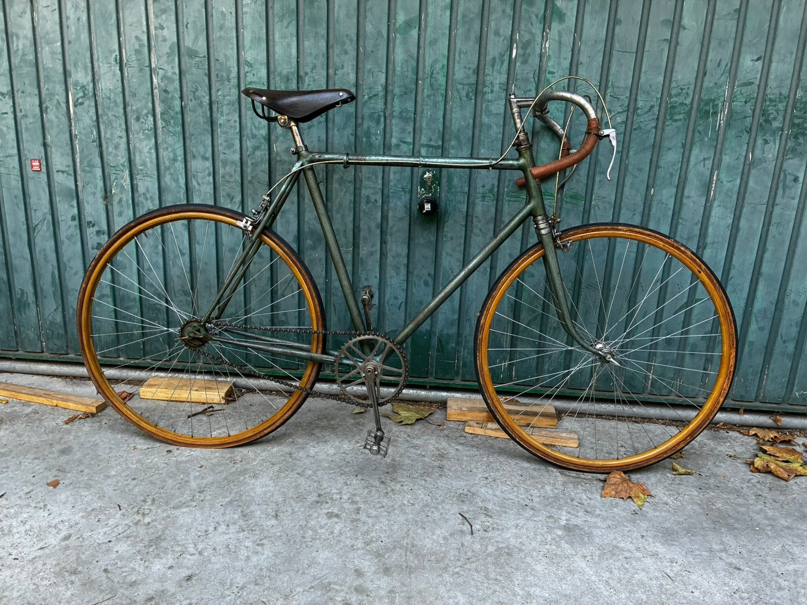 Antieke racefiets 1920 Wonder, Enlèvement