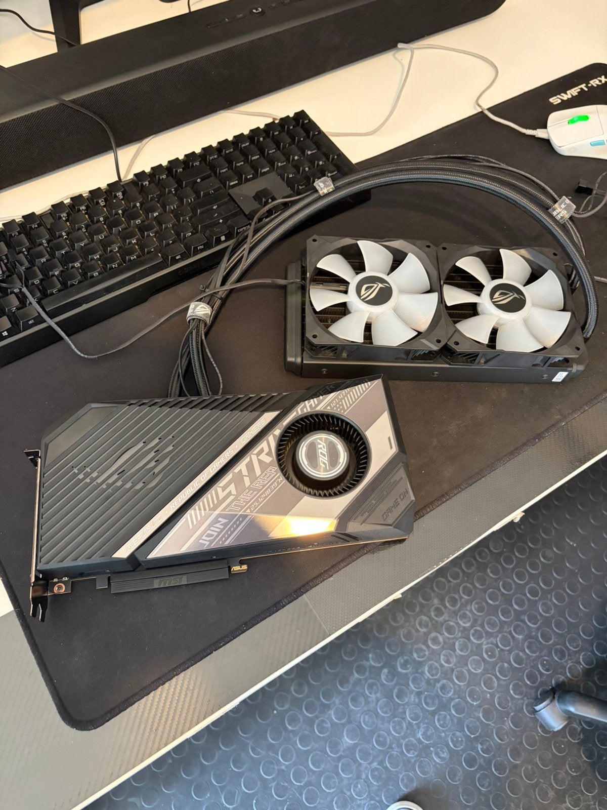 ASUS ROG Strix LC Radeon RX 6900 XT TOP Edition, Informatique & Logiciels, Cartes vidéo, AMD, GDDR6, Enlèvement, Utilisé