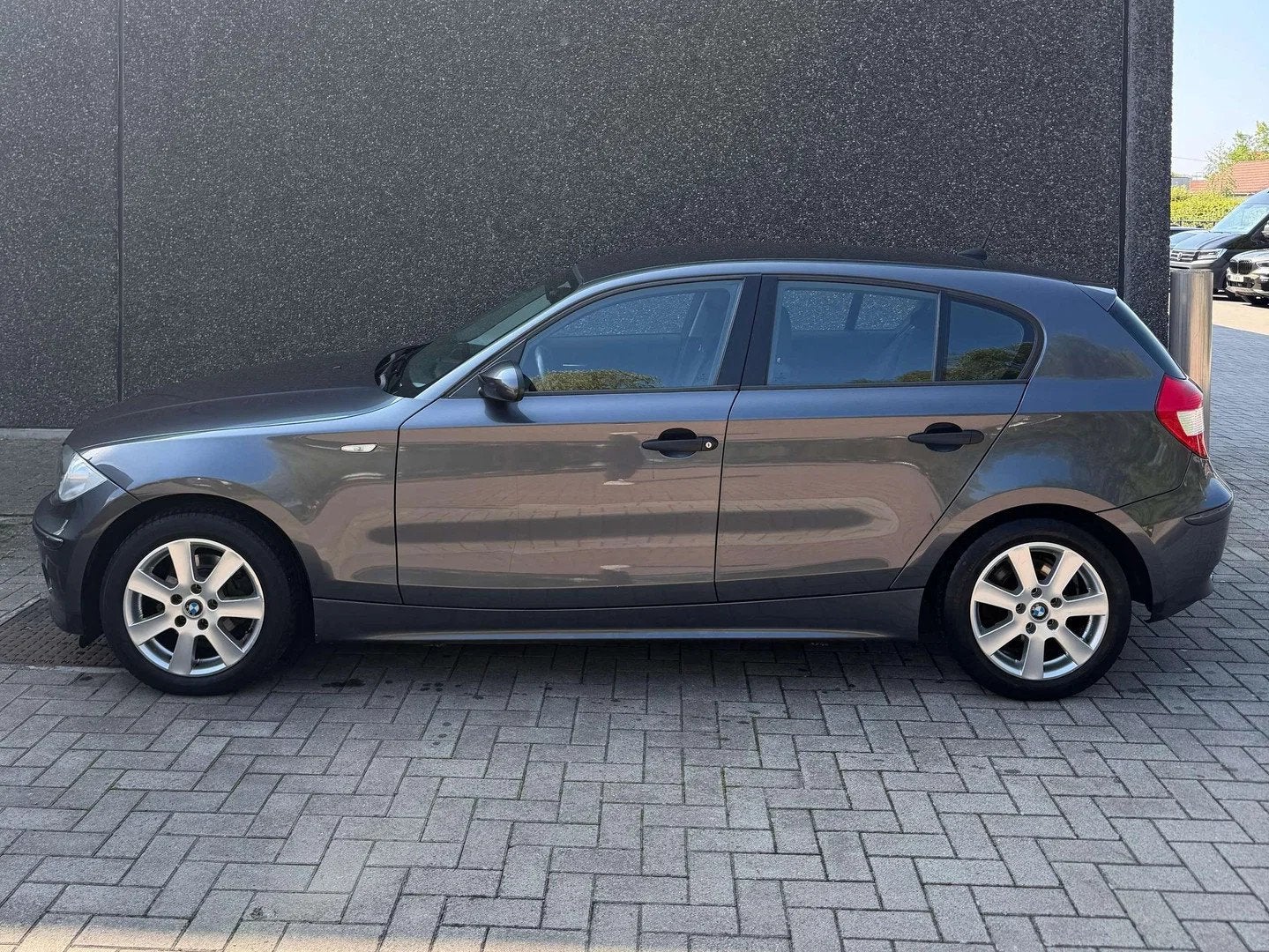 BMW 1 Serie 118 118iA (bj 2005, automaat), Auto's, Automaat, 1 Reeks, Zwart, 4 cilinders