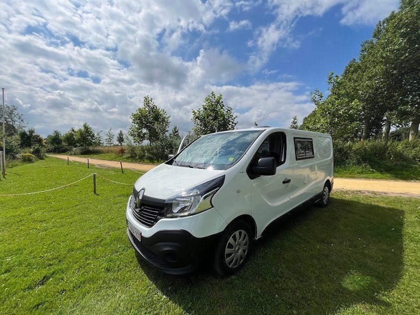 Renault Trafic Campervan (euro6b), Caravanes & Camping, Camping-cars, Siège standard, 5 à 6 mètres, Boîte manuelle, Réfrigérateur