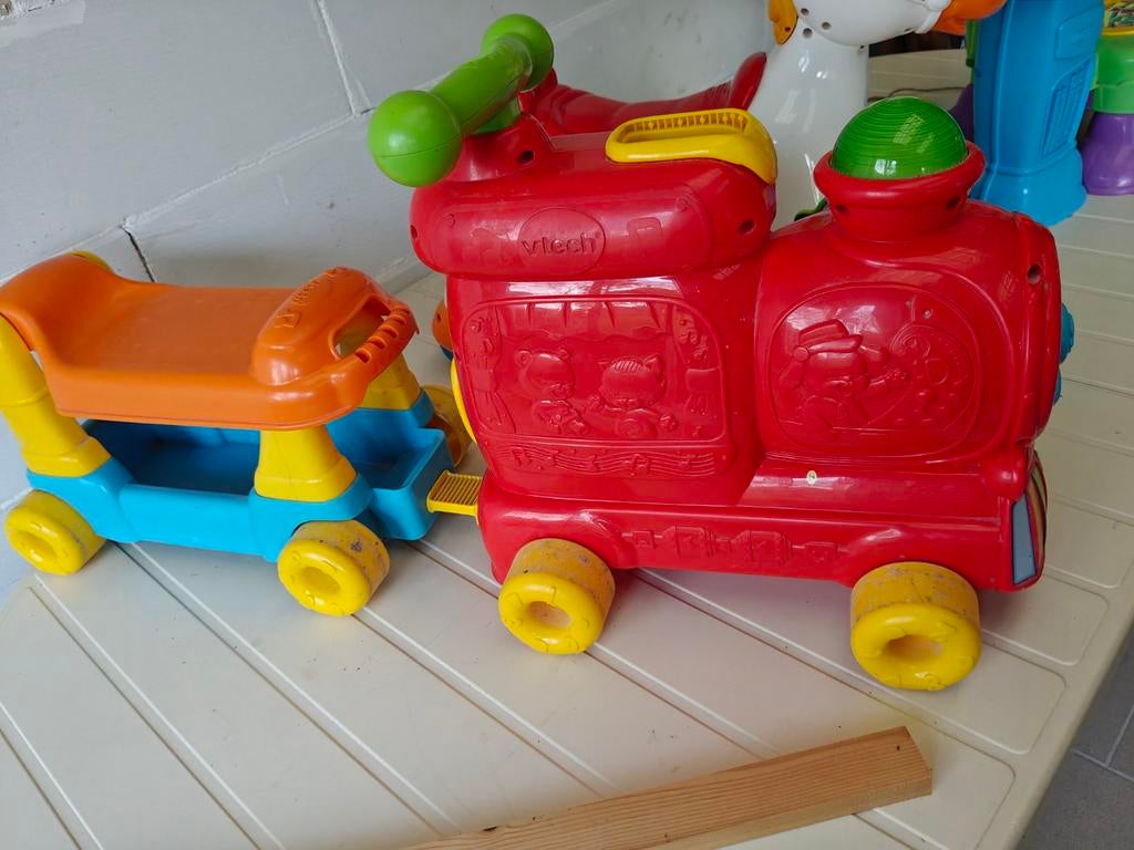 Train avec son et lumière, Enfants & Bébés, Enlèvement