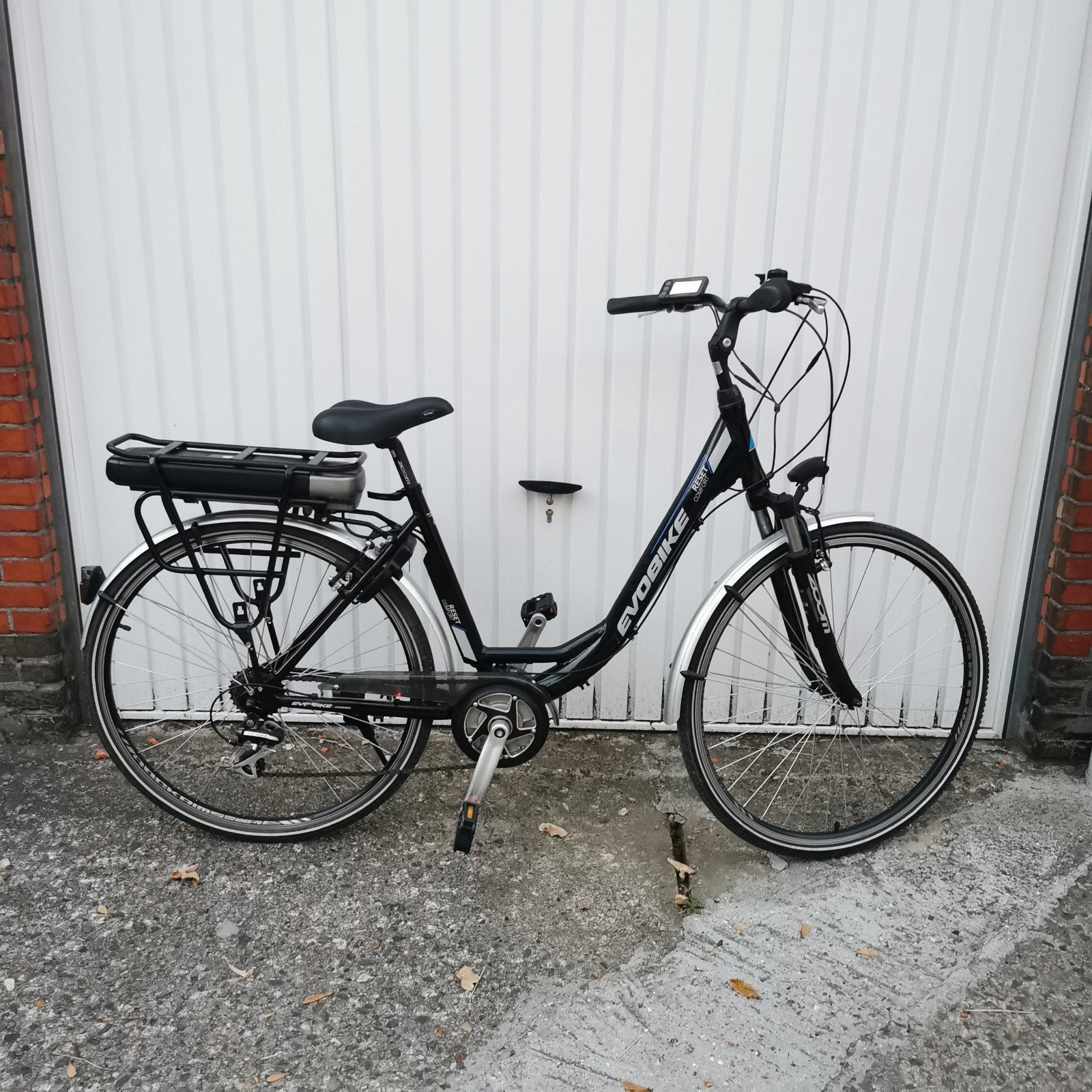 vélo électrique à moteur central en bon état, Vélos & Vélomoteurs, Enlèvement