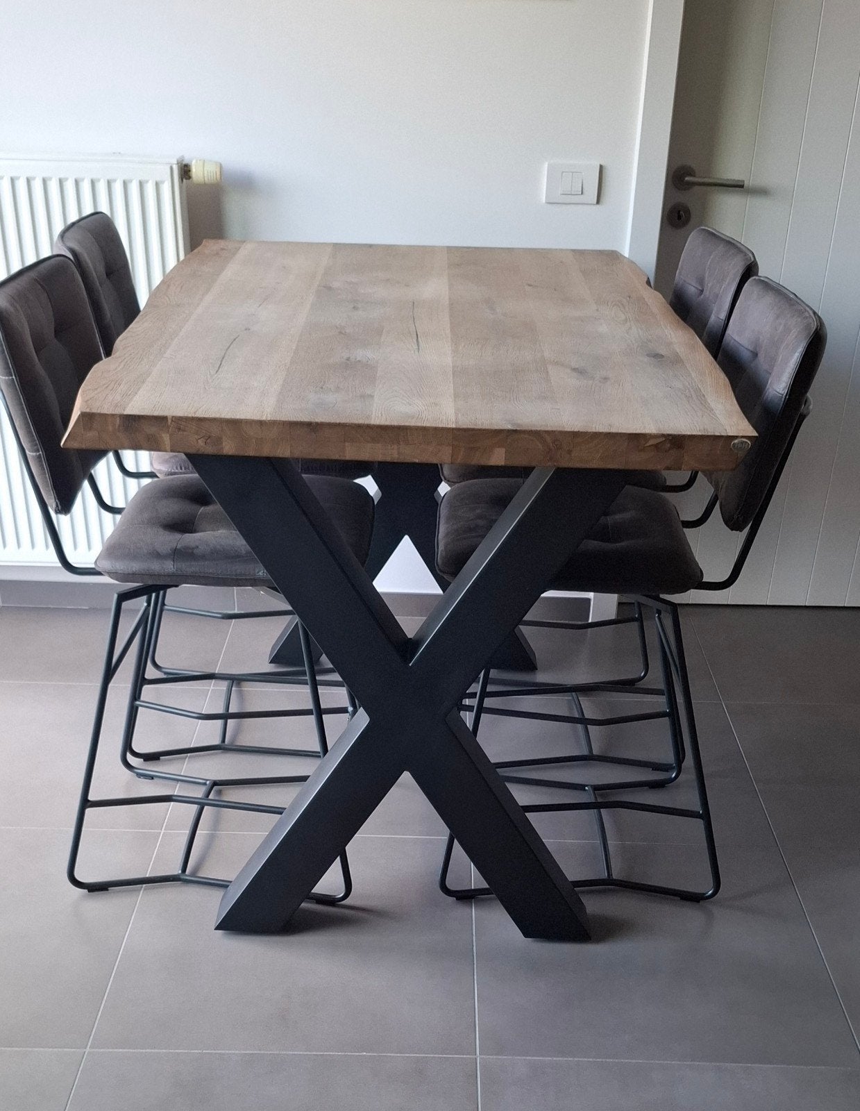 Bartafel met stoelen Henders en Hazel, Enlèvement, Comme neuf, Quatre personnes, Chêne