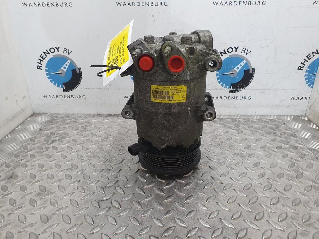 FORD FIESTA AIRCO COMPRESSOR / AIRCOPOMP 2017, Ophalen of Verzenden, Gebruikt, Stiba lid