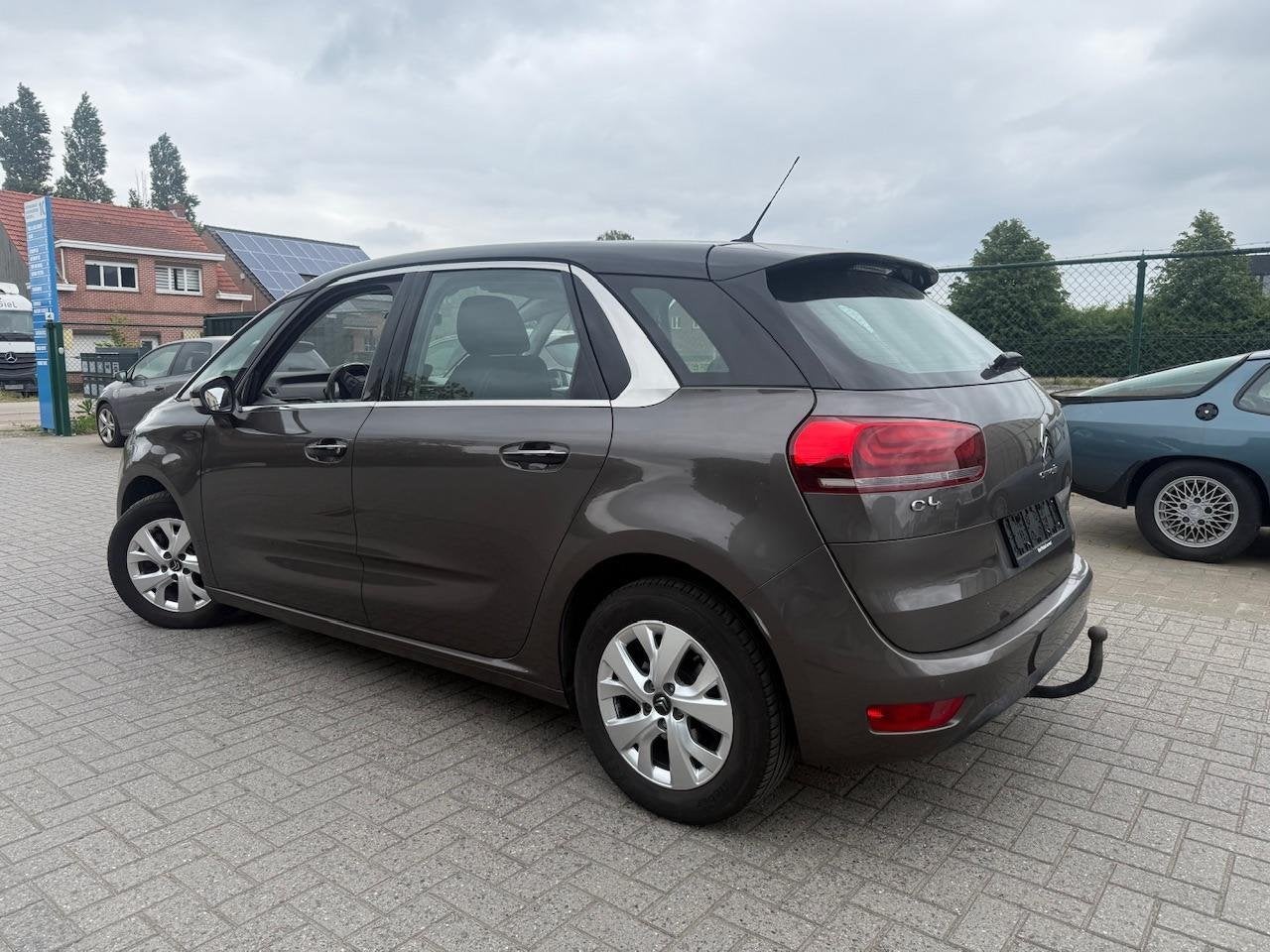 Citroen C4 Picasso 1.2 Benzine | Trekhaak | 5 zitplaatsen, Voorwielaandrijving, Monovolume, Gebruikt, 1199 cc