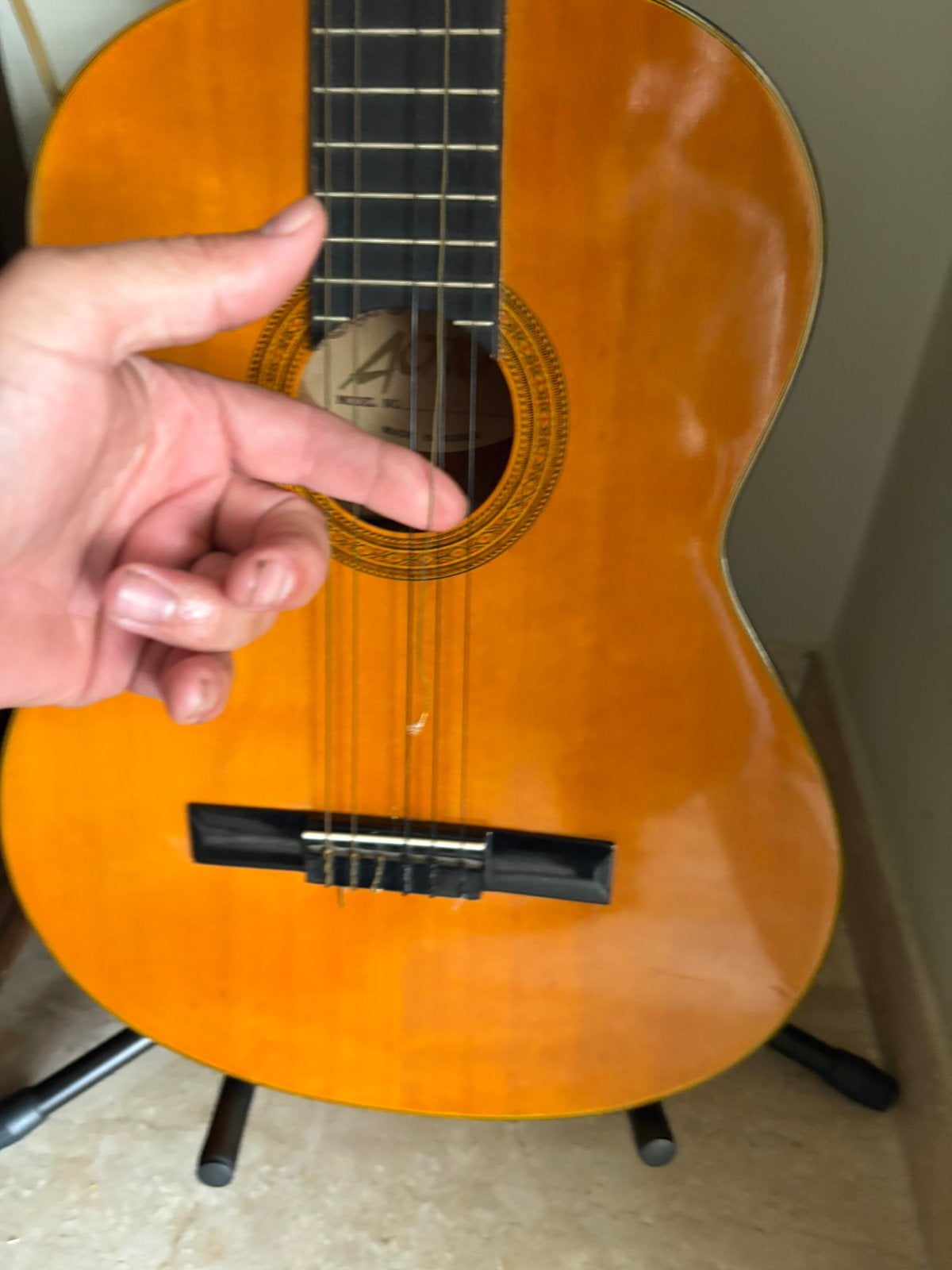 Gitaar met statief, Ophalen, Gebruikt