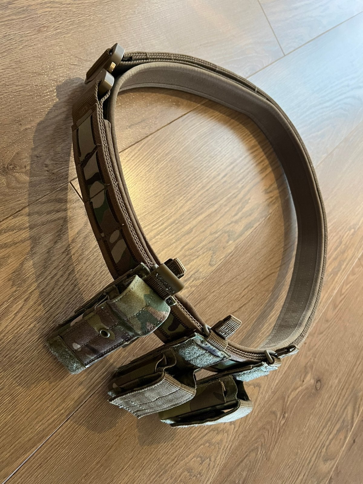 5.11 maverick battle molle cobra belt + pistol pouches, Enlèvement ou Envoi, Neuf