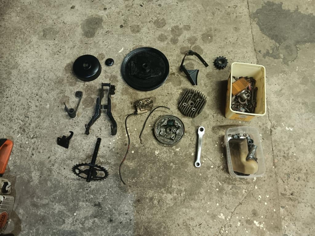 Motobecane m7 mbk peugot willekeurig lot onderdelen, Fietsen en Brommers, Ophalen
