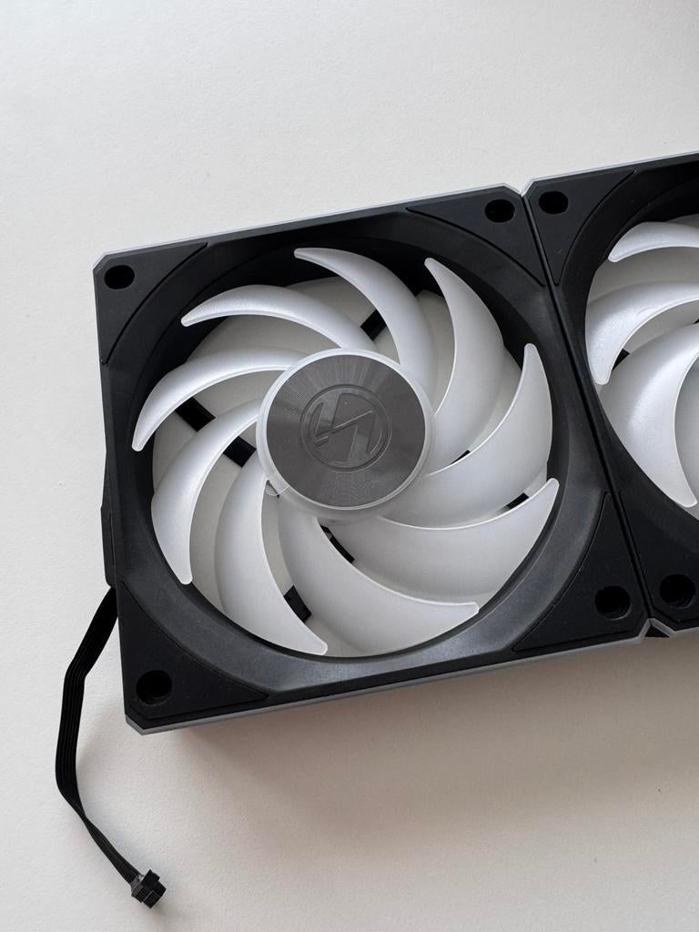 Gloednieuwe Lian Li UNI FAN CL120 Wireless RGB case fans, Computers en Software, Computerkoelers, Ophalen, Nieuw, Luchtkoeling