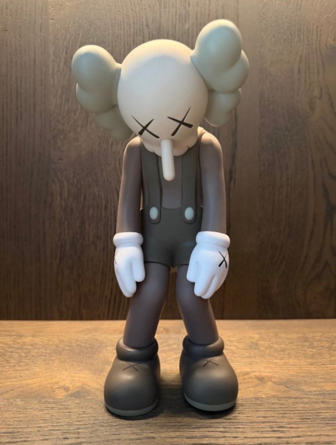 Kaws small lie brown, Antiek en Kunst, Kunst | Designobjecten, Ophalen of Verzenden