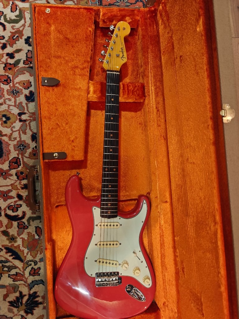 Fender stratocaster AVll 61 fiesta red, Enlèvement, Comme neuf, Solid body, Fender