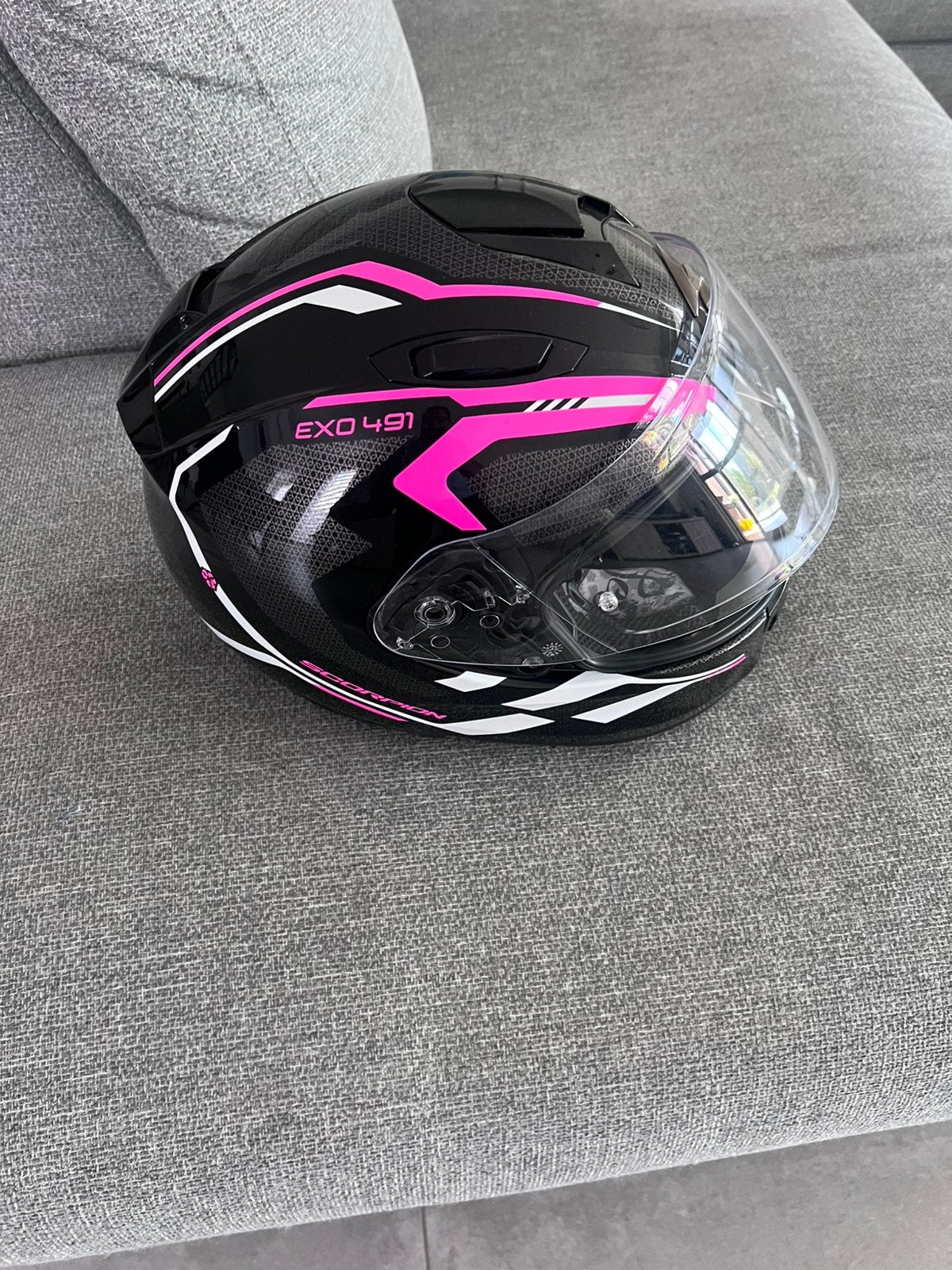 Nieuwe motorhelm Scorpion maat S, Motoren, Ophalen, S