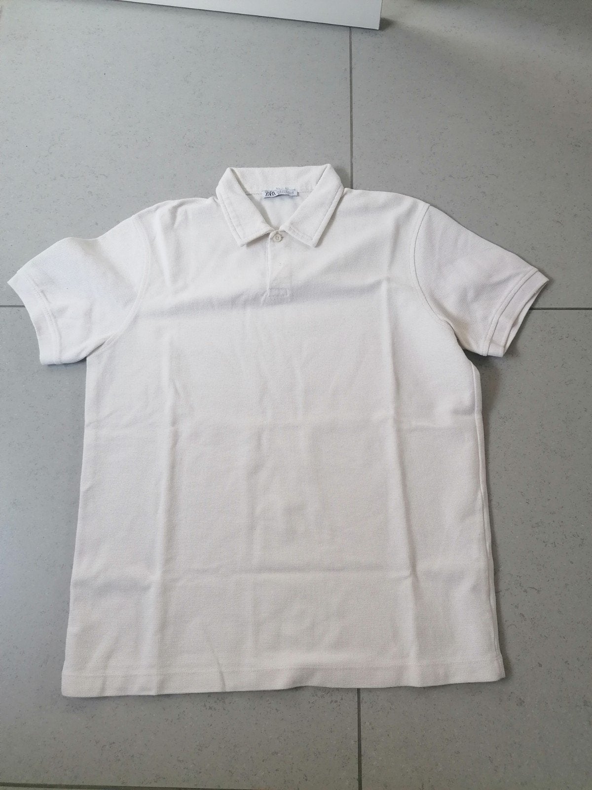 Zara beige polo, heren/jongens. mt M, Kleding | Heren, Polo's, Ophalen of Verzenden, Maat 48/50 (M), Beige