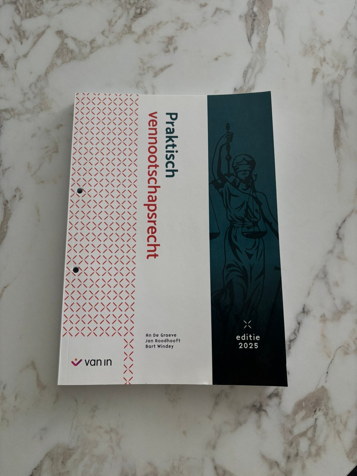 Boek praktisch vennootschapsrecht, bachelor rechtspraktijk, Boeken, Ophalen of Verzenden, Zo goed als nieuw