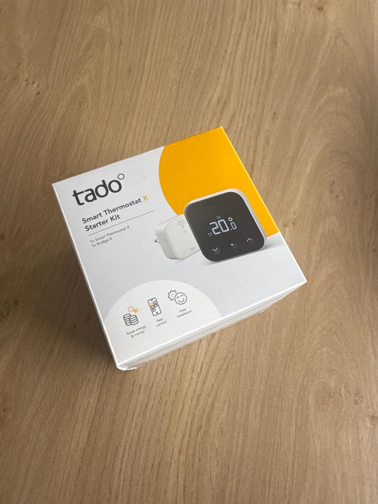 Tado smart thermostat x starter kit, Ophalen of Verzenden, Slimme thermostaat, Nieuw