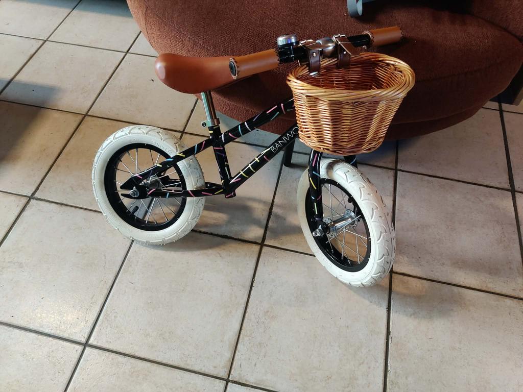 Loopfiets banwood, Fietsen en Brommers, Ophalen, Zo goed als nieuw