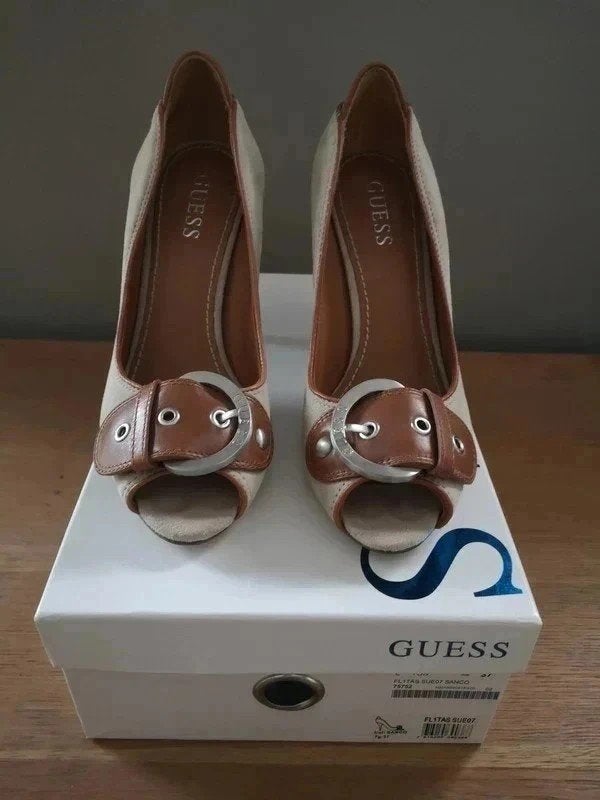 Guess hakken, Guess, Beige, Ophalen of Verzenden, Zo goed als nieuw
