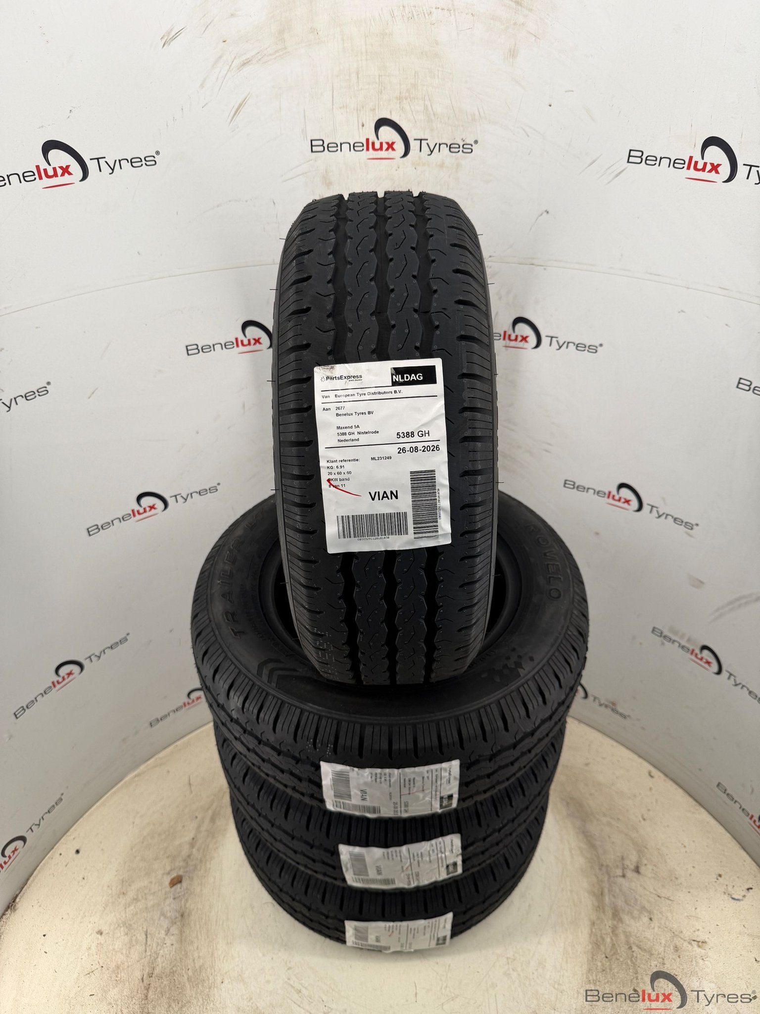 NIEUW 185/60R12c 185/60R12 185/60/12 185/60 R12 R12c 1856012, Autos : Pièces & Accessoires, Pneus & Jantes, Neuf, Pneus été, -