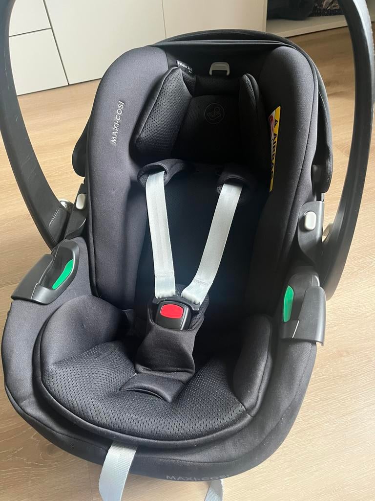 Maxi cosi pebble 360 pro2 met verkleinkussen, Ophalen, Autogordel of Isofix, Slaapstand, Zo goed als nieuw
