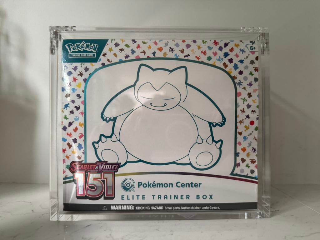 Sealed 151 Pokémon Center ETB with Acrylic Case, Enlèvement ou Envoi, Neuf, Booster box