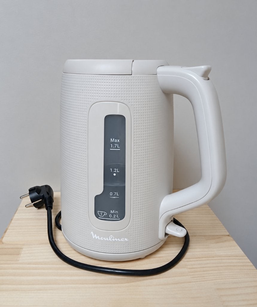 Bouilloire beige Moulinex, Electroménager, 1 à 2 litres, Enlèvement, Comme neuf, Sans fil