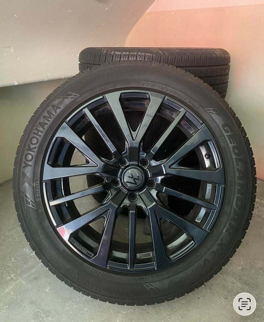 Originele VW Amarok 20 inch velgen + banden, Autos : Pièces & Accessoires, Pneus & Jantes, Pneus et Jantes, 4 Saisons, Enlèvement