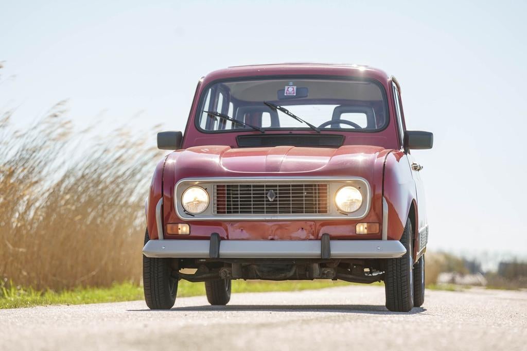 Renault 4 GTL, Autos, Oldtimers & Ancêtres, Rouge, Achat, 1108 cm³, Entreprise