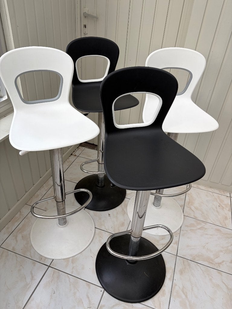 Chaises, Maison & Meubles, 4 tabourets, Comme neuf, Synthétique, Enlèvement