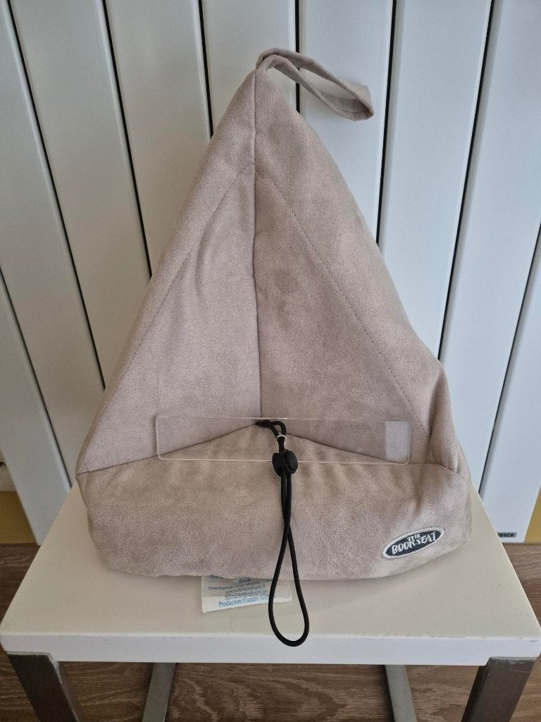 The Bookseat: Boekensteun, Boeken, Overige Boeken, Ophalen of Verzenden, Gelezen