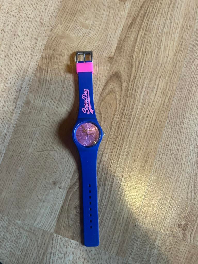 Montre superdry, Envoi, Comme neuf, Autres couleurs, Garçon ou Fille