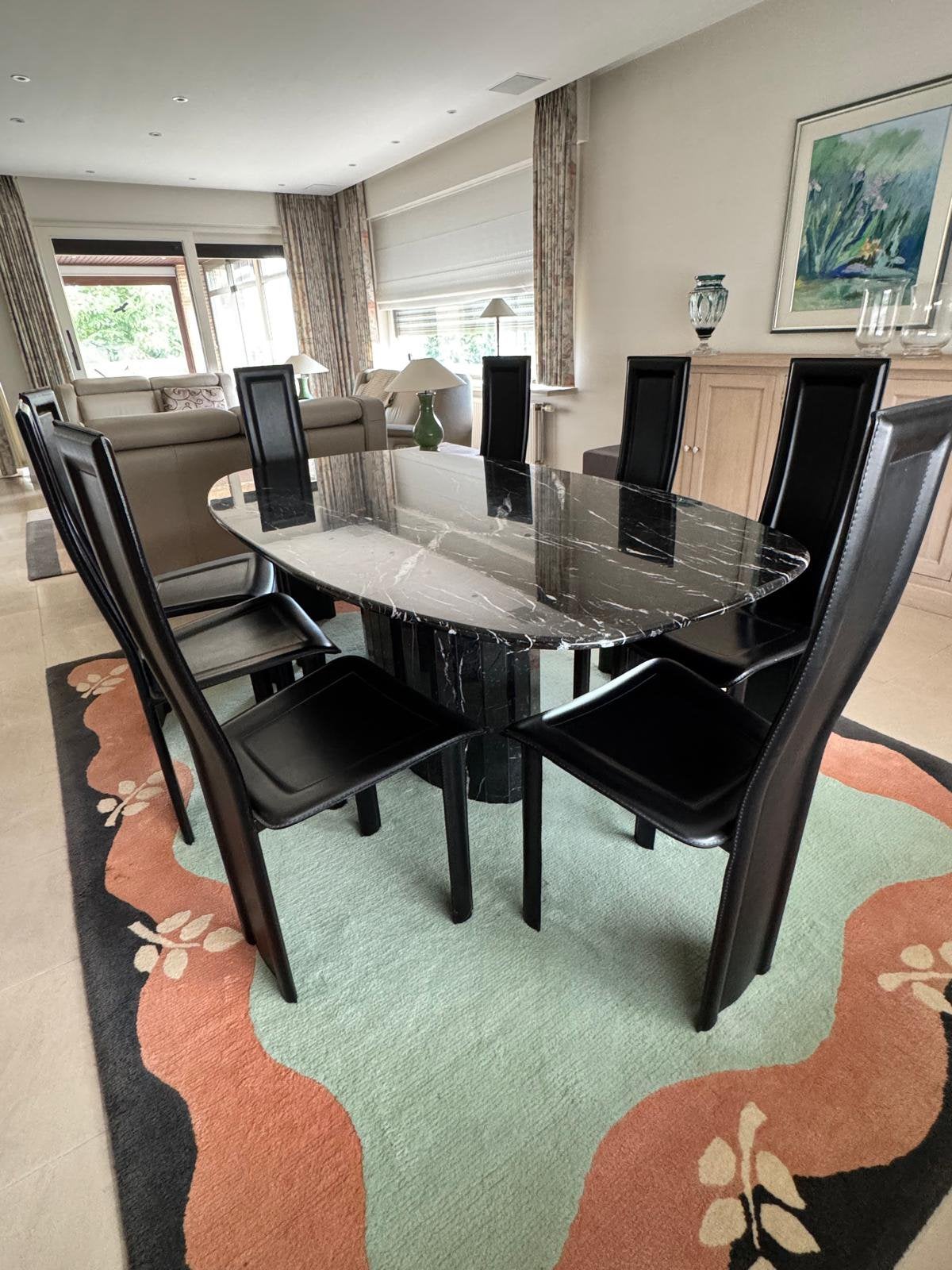 Exclusieve eetkamerset. Marmeren tafel + lederen stoelen, Ophalen, Zo goed als nieuw, Italiaans design, 4 tot 6 stoelen