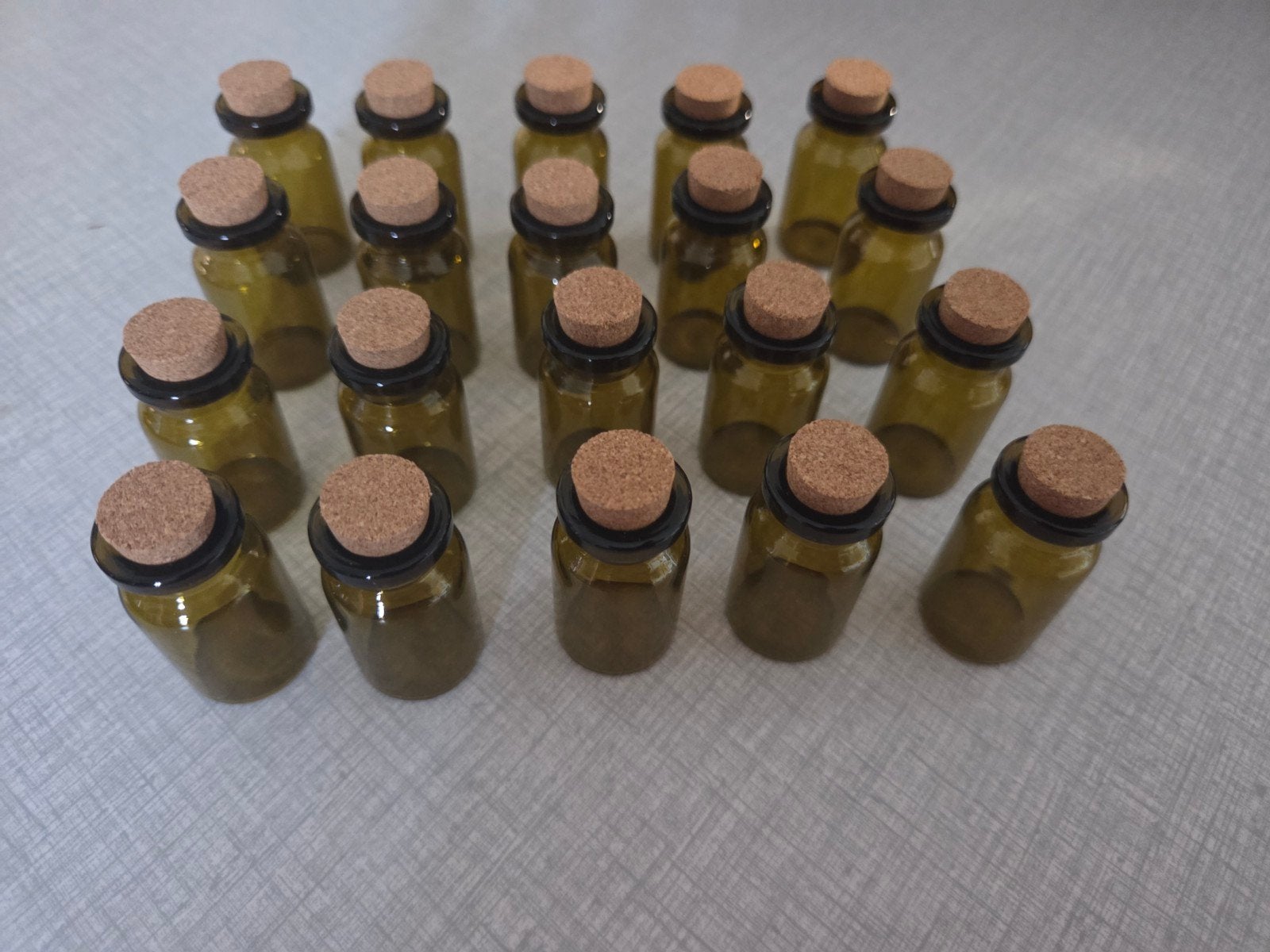 Nieuw, 20 glazen reageerbuisjes met kurk., Ophalen of Verzenden, Nieuw