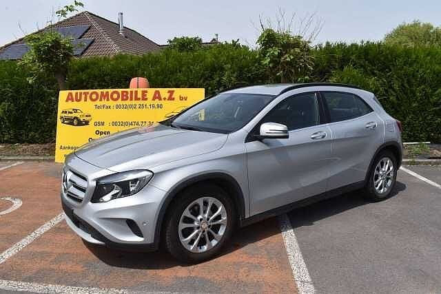 Mercedes-Benz GLA 180 D Pack Sport GPS/Airco ***12M, Autos, Mercedes-Benz, Argent ou Gris, Achat, Entreprise, Boîte manuelle