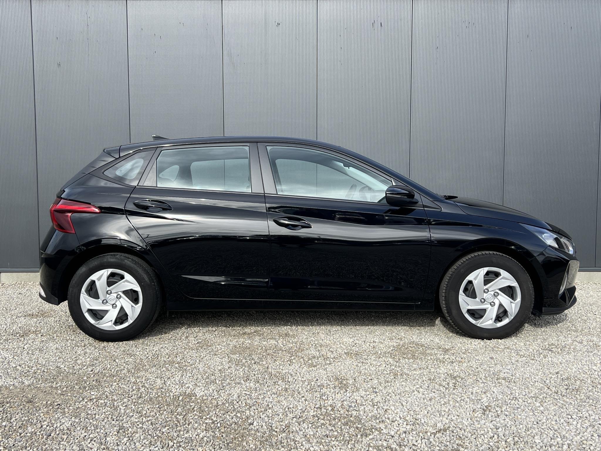 Hyundai i20 1.0 T-GDi 74kW Twist, Voorwielaandrijving, Dealer onderhouden, Zwart, Bedrijf