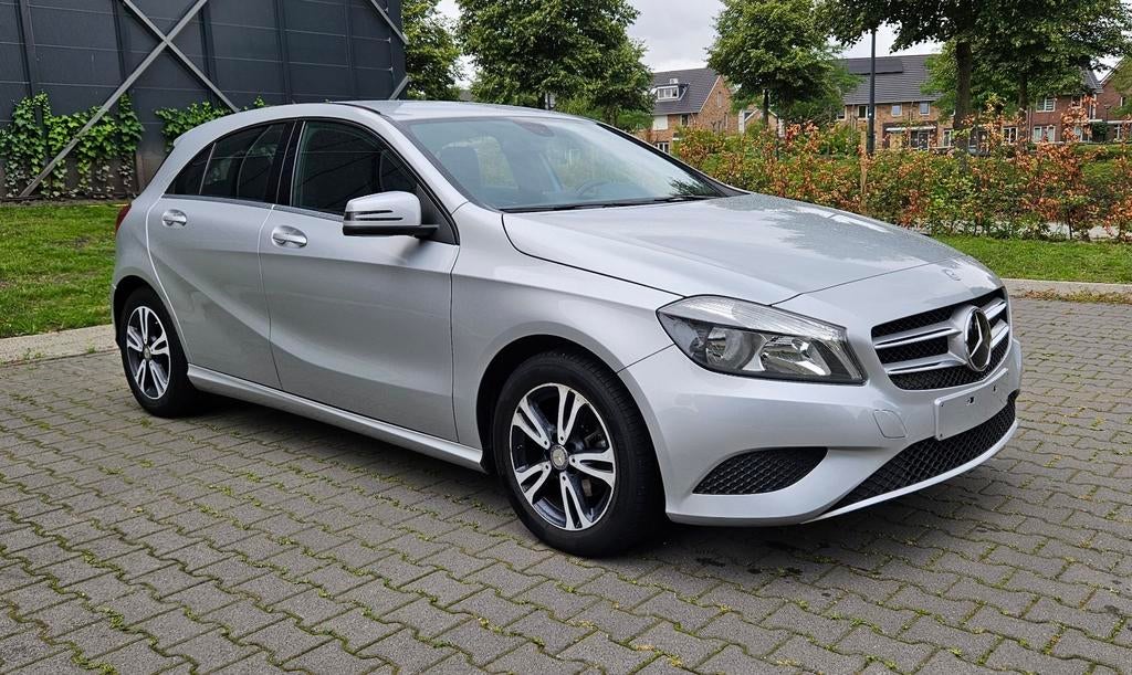 Mercedes A180 - BJ:2015 - 120.000KM - SPORT ZETELS - LEDER, Auto's, Voorwielaandrijving, Euro 5, Zwart, 4 cilinders