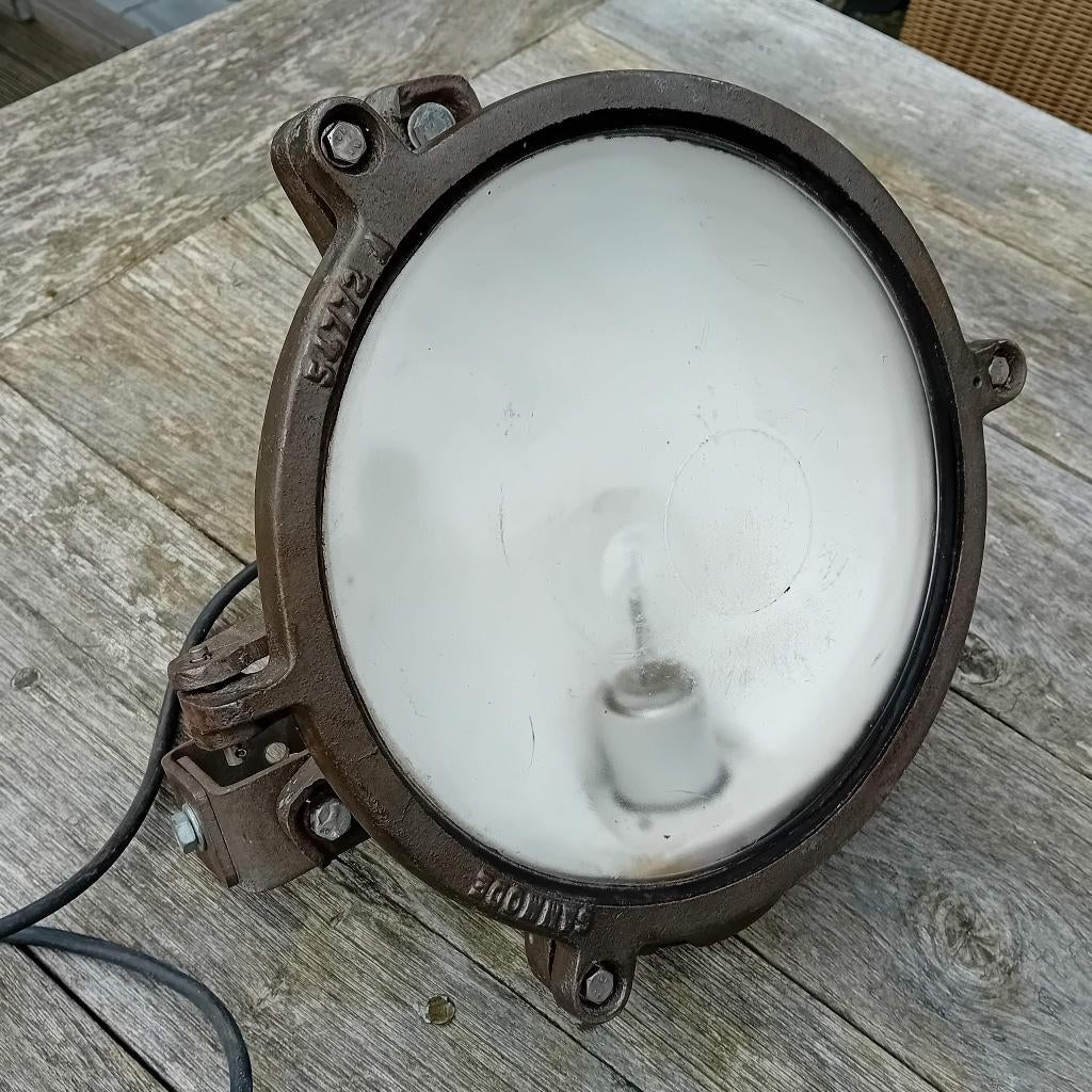 Massieve Franse industriële wandlamp SAMMODE 1960, Ophalen of Verzenden, Zo goed als nieuw, Glas