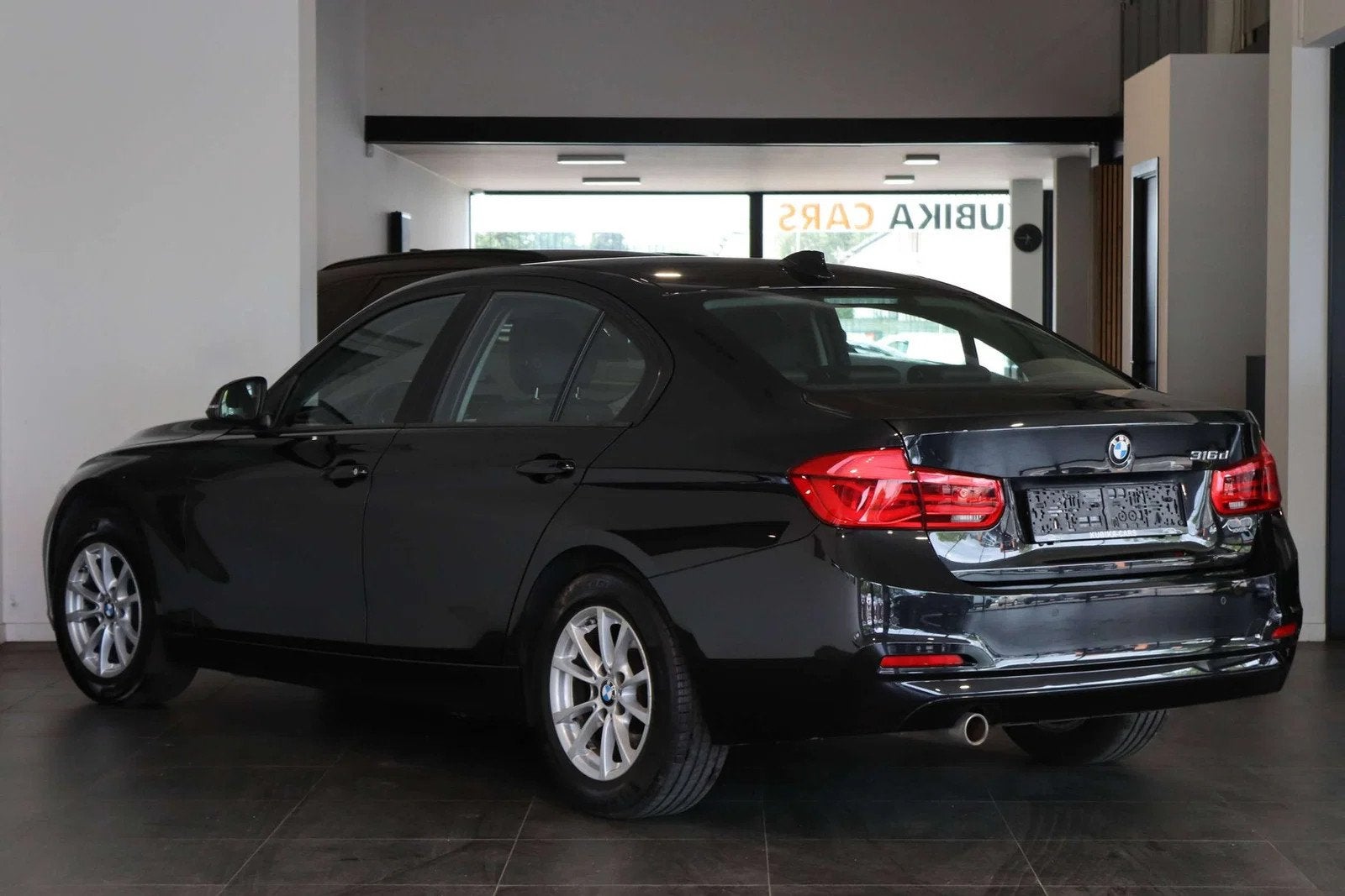 BMW 3 Serie 316 d Navi CruiseC Leder Airco Garantie*, Autos, BMW, Cuir, Achat, Entreprise, Noir