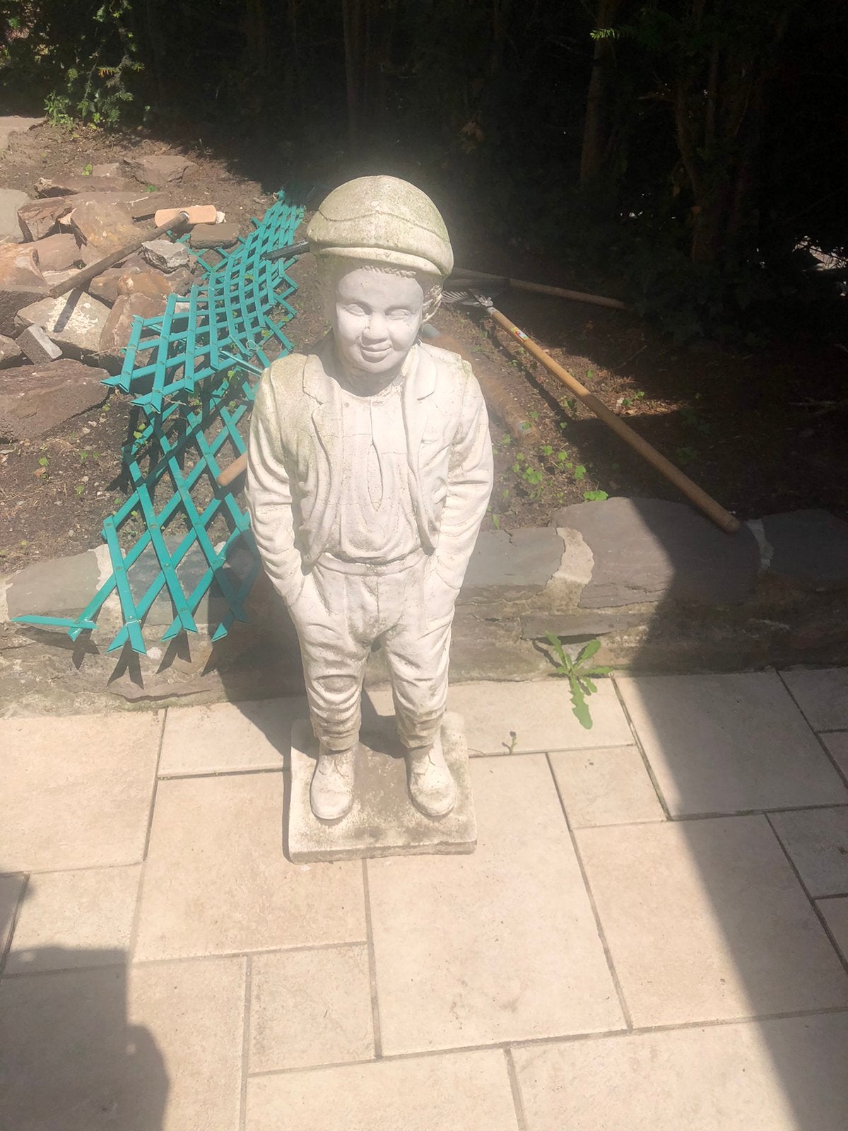 Beeldje boer (voor in de tuin), Tuin en Terras, Ophalen, Gebruikt, Steen, Mensenbeeld