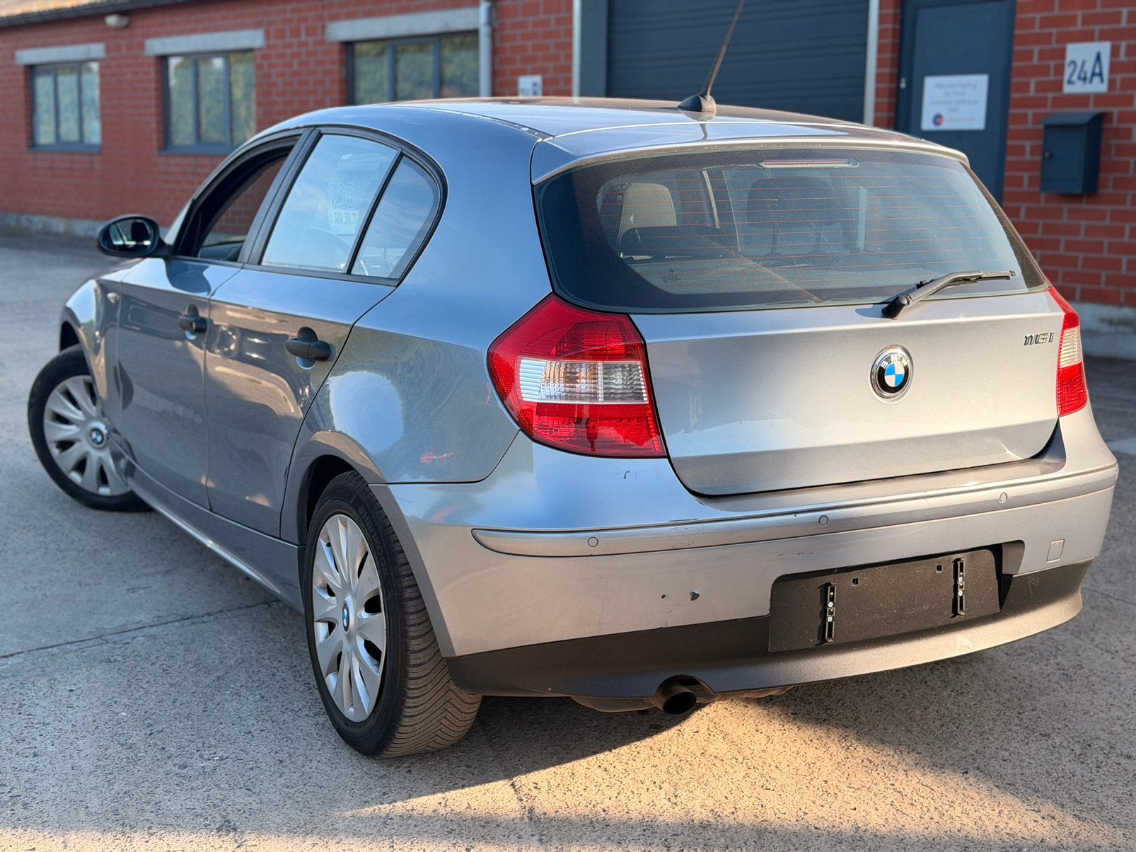 BMW SÉRIE 1 ✅ 116i GARANTIE CARPLAY MGLK, Autos, Argent ou Gris, Achat, Entreprise, Garantie prolongée