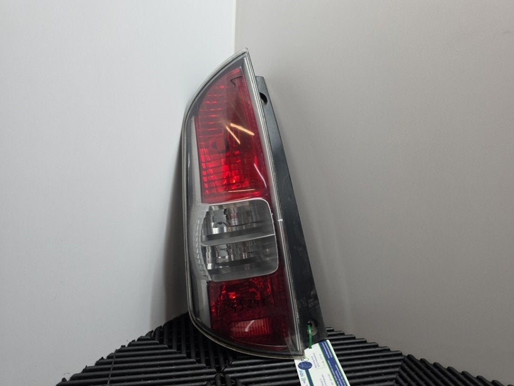 FEU ARRIÈRE GAUCHE Daihatsu Sirion 2 (M3) (|22051763|), Daihatsu, Info@daihatsu.de, Ef D Teile Und Service GmbH, Cannstatter Straße 46
70190  Stuttgart, DE