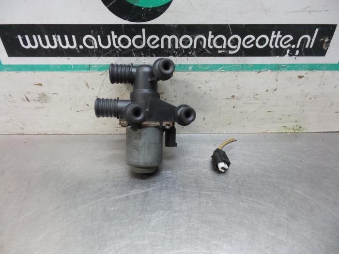 Robinet chauffage électrique d'un BMW X5 (X5 00-), -, 3 mois de garantie, Utilisé, -