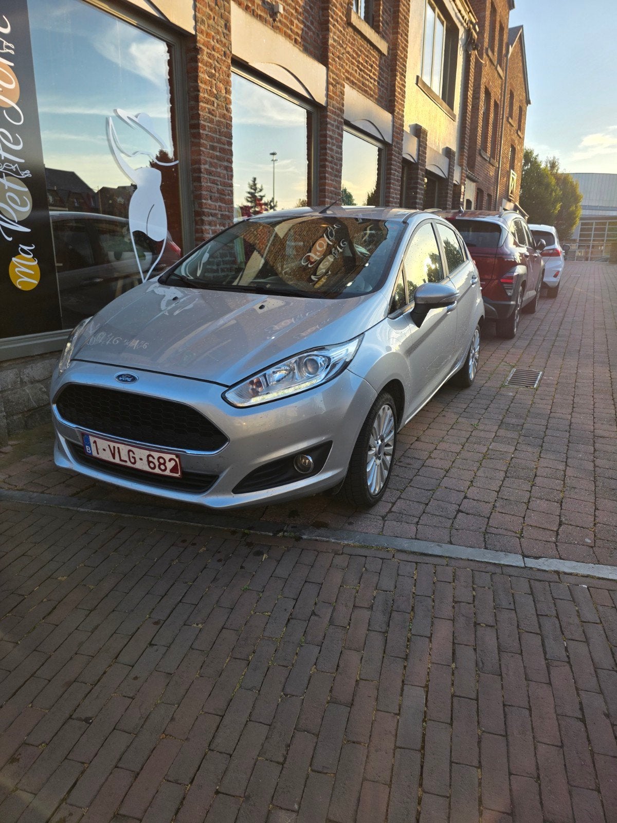ford fiesta 1.0 euro 2016, Auto's, Ford, Voorwielaandrijving, Overige bekleding, 5 deurs, Particulier
