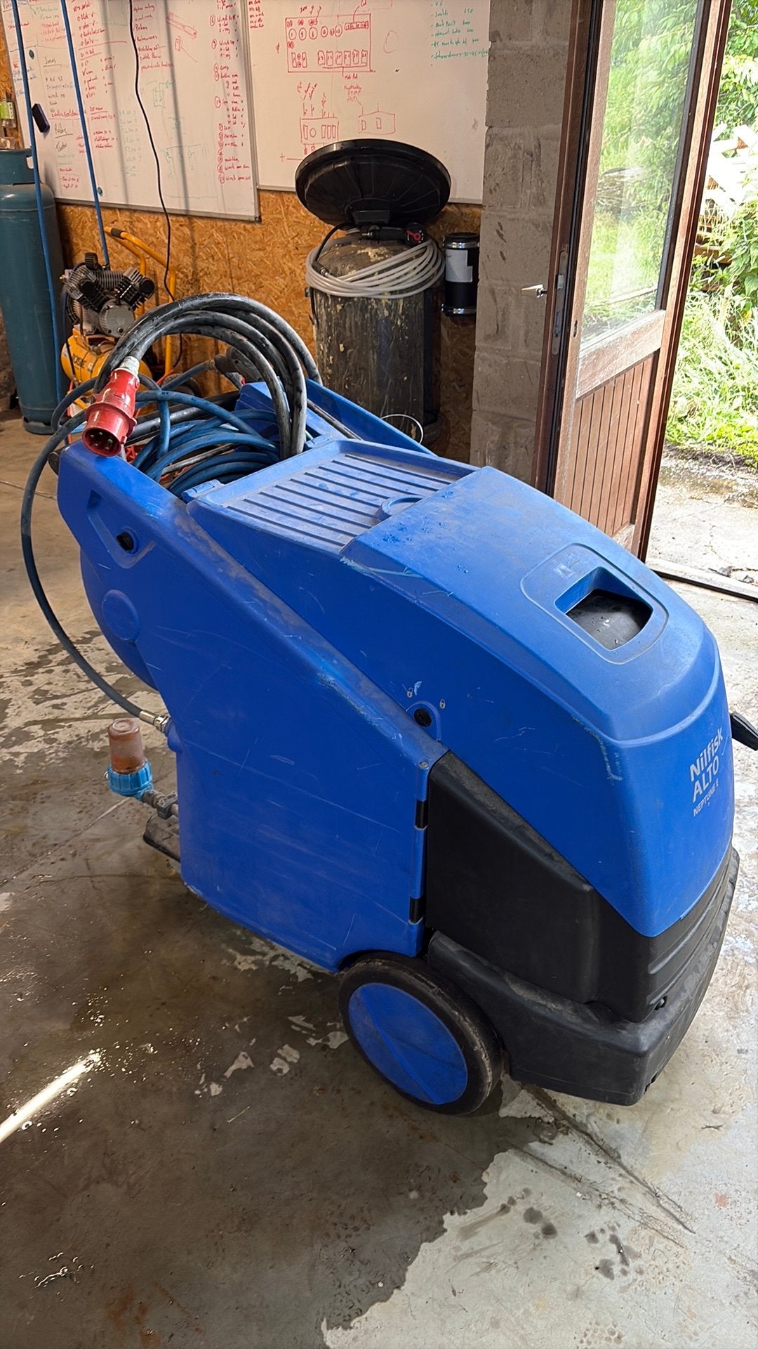 Nilfisk MH 5M-150/750 E24 Warmwaterreiniger – Emissievrij, Bricolage & Construction, Enlèvement, Comme neuf