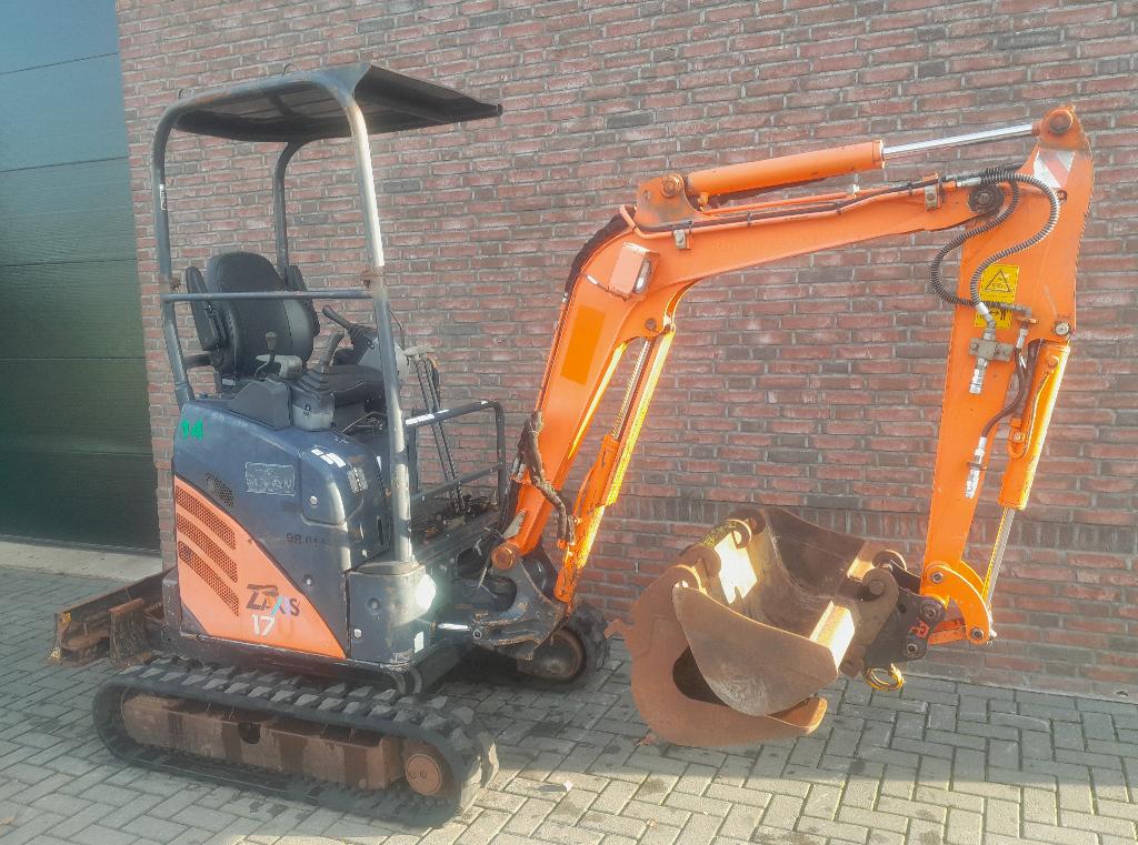 Hitachi 1800KG + Bakken, Zakelijke goederen, Machines en Bouw | Kranen en Graafmachines, Graafmachine, Ophalen