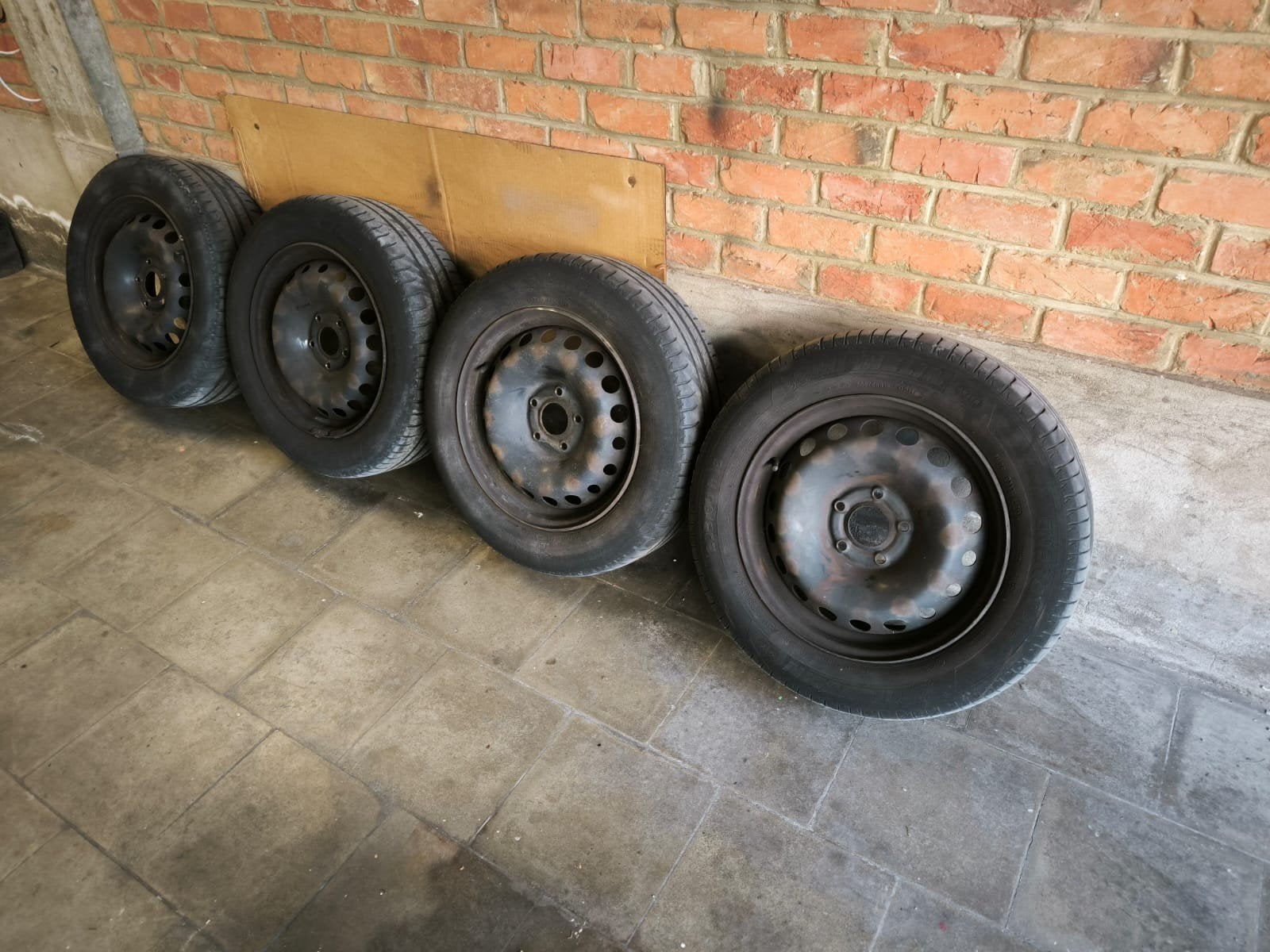 4 Michelin zomer banden met 4 velgen voor Scenic Duster ...., Autos : Pièces & Accessoires, Neuf, Pneus et Jantes, 16 pouces, Véhicule de tourisme