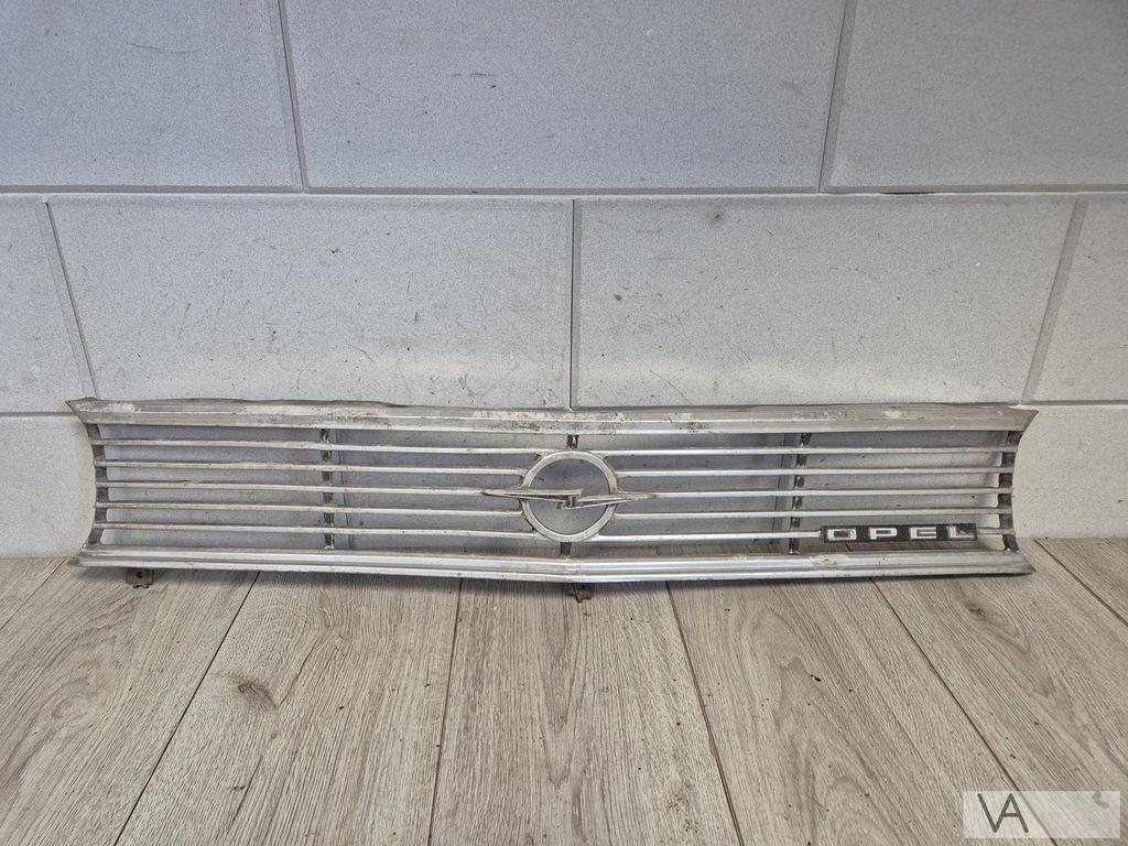 Opel Rekord B 1965 - 1966 grille origineel nette staat €100, Gebruikt, -, -, Opel