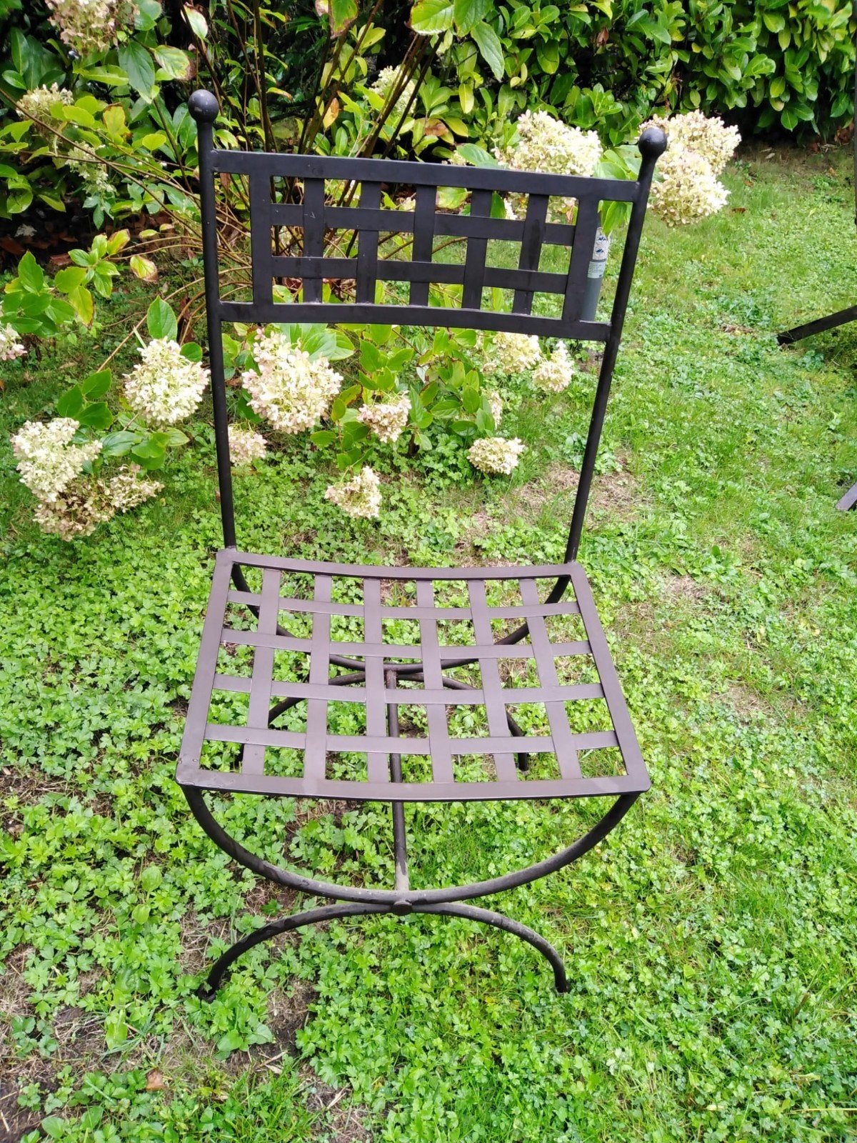 Smeedijzeren stoelen, Ophalen