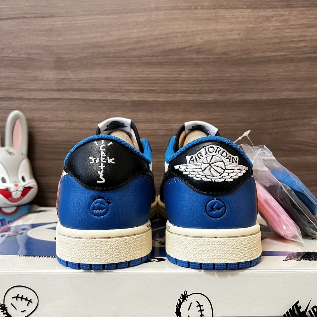 Nike Air Jordan 1 Low Travis Scott Military Blue, Envoi, Neuf, Autres couleurs, Baskets