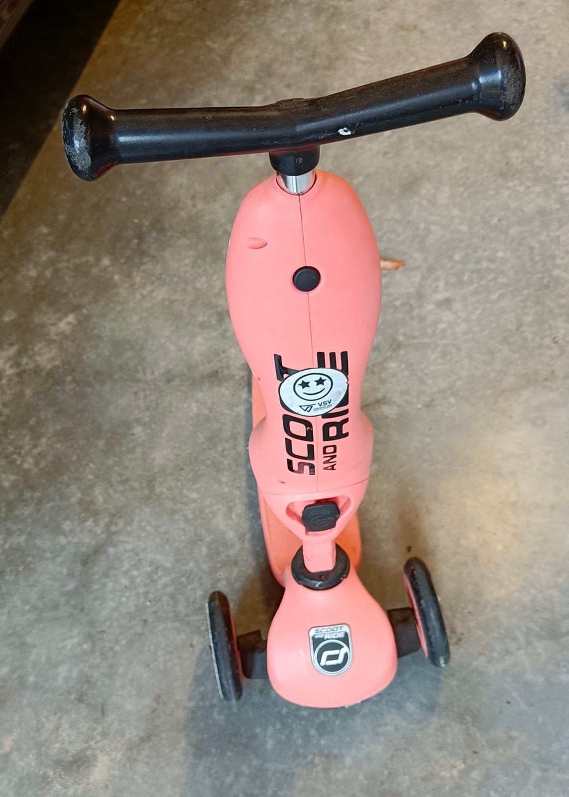 Roze Scoot & Ride, Ophalen
